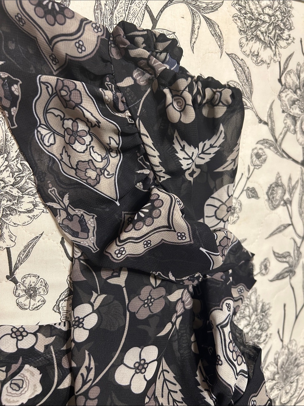 🧸Gretchen Scott rufflestiltskin topkapi black size M EUC - Picture 12 of 12